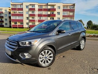 2018 Ford Escape III Рестайлинг, серебристый, 1536570 рублей, вид 1