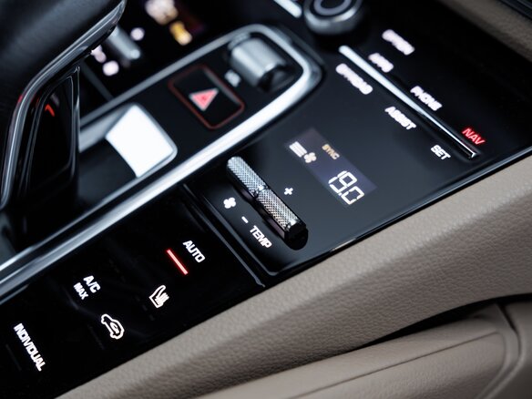 2020 Porsche Cayenne III, синий, 11500000 рублей - вид 23