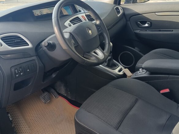 2010 Renault Scenic III, серебристый, 689999 рублей - вид 5