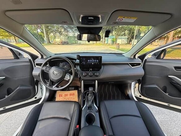 2023 Toyota Corolla Cross I, белый, 1850000 рублей - вид 8
