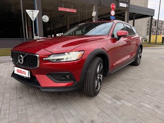 2021 Volvo V60 Cross Country II, пурпурный, 2720000 рублей, вид 2