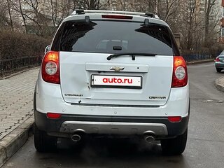 2012 Chevrolet Captiva I Рестайлинг, белый, 900000 рублей, вид 2