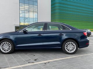 2018 Audi A3 III (8V) Рестайлинг, синий, 1480000 рублей, вид 5
