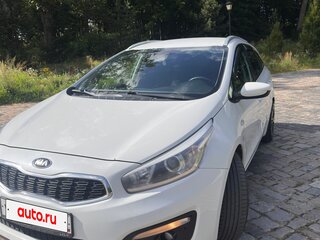 2018 Kia Ceed II Рестайлинг, белый, 1324000 рублей, вид 3