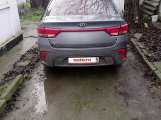 2017 Kia Rio IV, серый, 1040000 рублей, вид 4