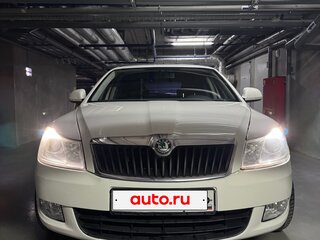2012 Skoda Octavia II (A5) Рестайлинг, белый, 850000 рублей, вид 5