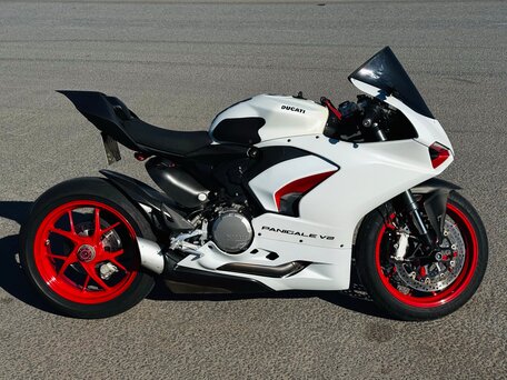 2021 Ducati Panigale V2, белый, 1560000 рублей, вид 2