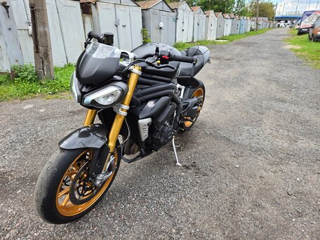 2021 Triumph Speed Triple, чёрный, 1240000 рублей, вид 3