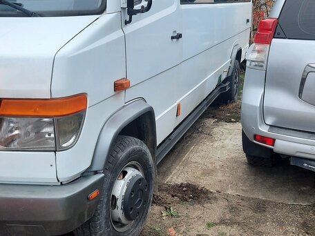 2004 Mercedes-Benz Vario, белый, 1000000 рублей, вид 2