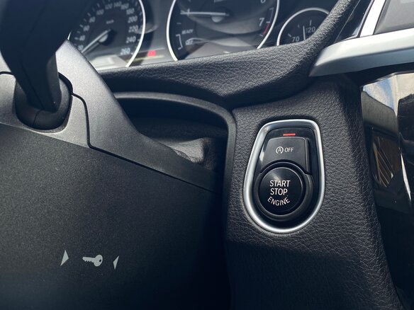 2016 BMW 3 серии 318i VI (F3x) Рестайлинг, белый, 1900000 рублей - вид 11