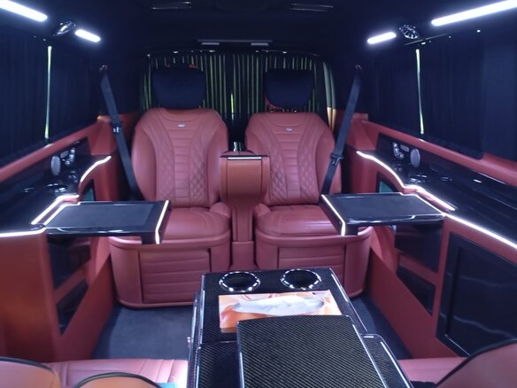 2023 Mercedes-Benz V-Класс Extra Long 300 d экстра длинный III (W447) Рестайлинг, чёрный, 15500000 рублей - вид 4