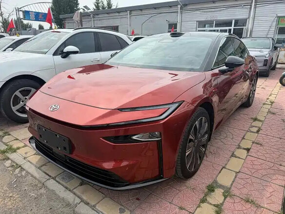 2026 Toyota bZ7 88.13 kWh, чёрный, 4700000 рублей