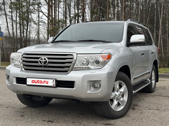 2014 Toyota Land Cruiser 200 Series Рестайлинг 1, серый, 3950000 рублей