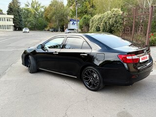 2011 Toyota Camry VII (XV50), чёрный, 2550000 рублей, вид 4