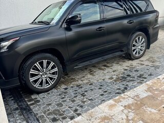 2016 Lexus LX 570 III Рестайлинг 2, чёрный, 7550000 рублей, вид 2