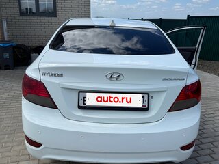 2013 Hyundai Solaris I, белый, 995000 рублей, вид 4