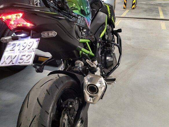2022 Kawasaki Z 900, чёрный - вид 2