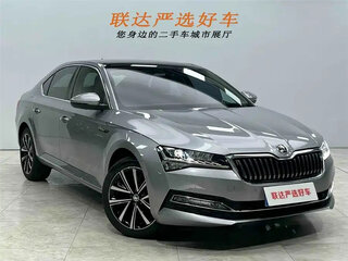 2023 Skoda Superb III Рестайлинг, серебристый, 2185888 рублей, вид 3