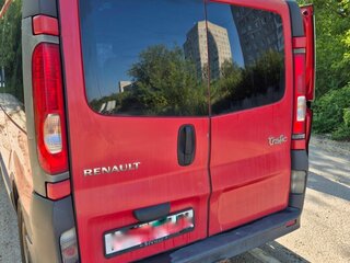 2010 Renault Trafic II Рестайлинг, красный, 1550000 рублей, вид 4