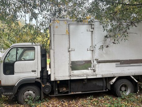 2002 Nissan Cabstar, белый, 2100000 рублей, вид 2