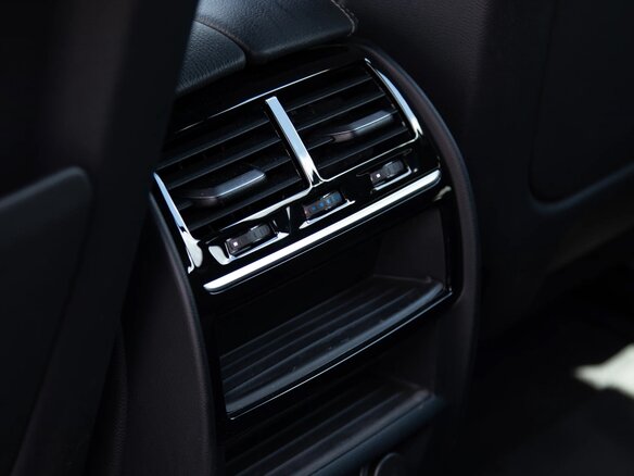 2019 BMW 5 серии 530i xDrive VII (G30/G31/G38), белый, 3750000 рублей - вид 20