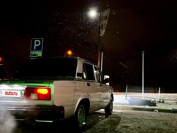 2010 Lada (ВАЗ) 2105, серебристый, 115000 рублей - вид 5
