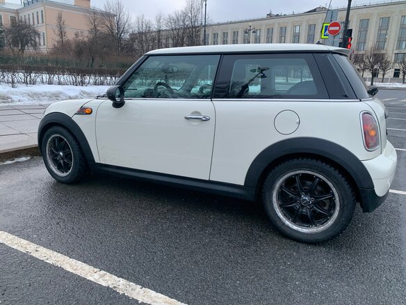 2009 Mini Hatch One II (R56), бежевый, 900000 рублей - вид 3