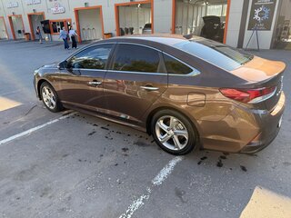 2019 Hyundai Sonata VII (LF) Рестайлинг, золотистый, 2000000 рублей, вид 4