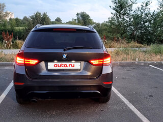 2013 BMW X1 18i I (E84) Рестайлинг, серый, 1099999 рублей, вид 4