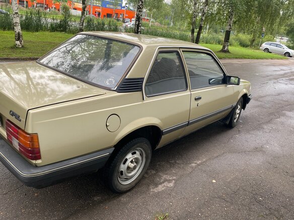 1982 Opel Ascona C, золотистый, 250000 рублей - вид 5