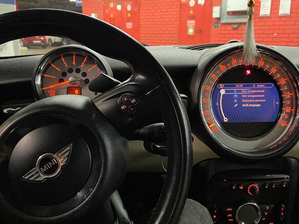 2011 Mini Hatch Cooper S II (R56) Рестайлинг, бежевый, 1190000 рублей - вид 12
