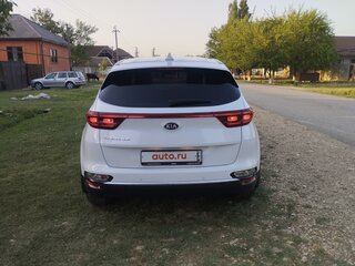 2019 Kia Sportage IV Рестайлинг, белый, 2370000 рублей, вид 4