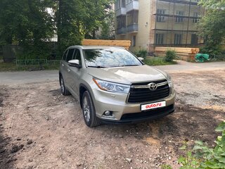 2014 Toyota Highlander III (XU50), бежевый, 2920000 рублей, вид 3