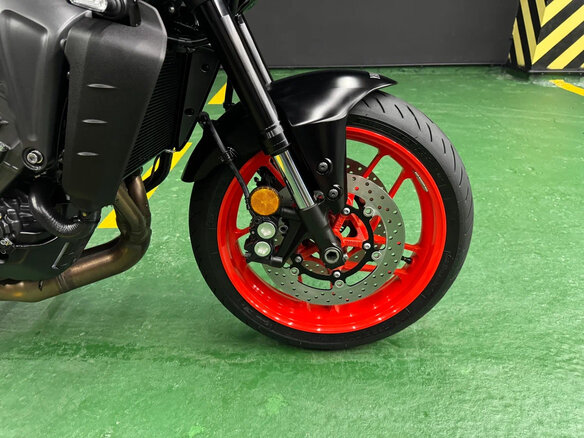 2021 Yamaha MT-09 (FZ-09), серый, 1150000 рублей - вид 23