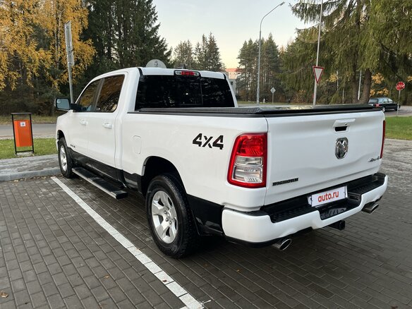 2020 Ram 1500 Crew Cab IV (DS/DJ), белый, 4322908 рублей - вид 12