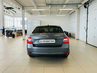 2018 Skoda Octavia III (A7) Рестайлинг, серый, 1949999 рублей, вид 5