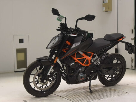 2024 KTM 390 Duke, чёрный, 399300 рублей, вид 4