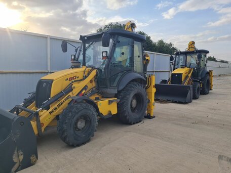 2021 New Holland B80B, жёлтый, 9950000 рублей, вид 1