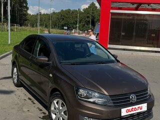2017 Volkswagen Polo V Рестайлинг, коричневый, 1180000 рублей, вид 2