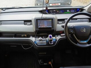 2017 Honda Freed+ II, белый, 1350000 рублей, вид 3