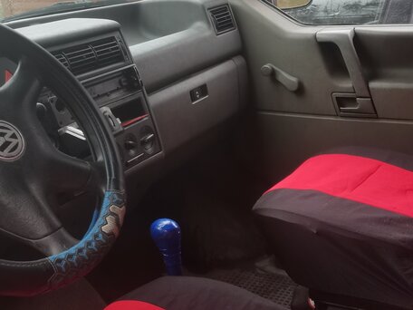 2000 Volkswagen Transporter, красный, 850000 рублей, вид 5