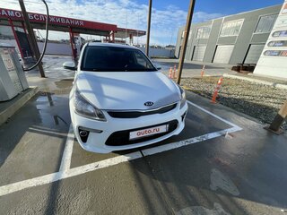 2017 Kia Rio IV, белый, 1100000 рублей, вид 1
