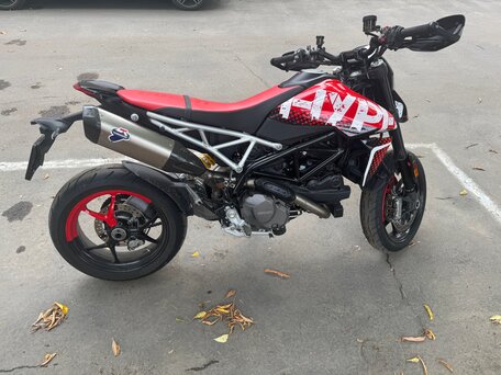 2021 Ducati Hypermotard, красный, 1250000 рублей, вид 3