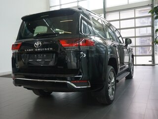 2023 Toyota Land Cruiser 300 Series, чёрный, 13900000 рублей, вид 4