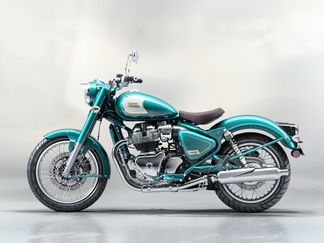 2025 Royal Enfield Classic 650, зелёный, 722000 рублей, вид 2
