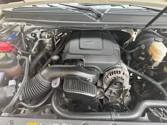 2012 Chevrolet Tahoe 6AT III, белый, 2680000 рублей - вид 13