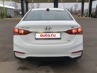 2017 Hyundai Solaris II, белый, 890000 рублей, вид 4