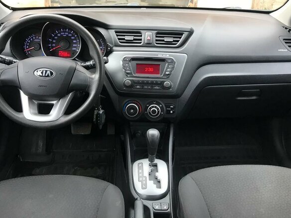 2013 Kia Rio 4-speed III, белый - вид 10