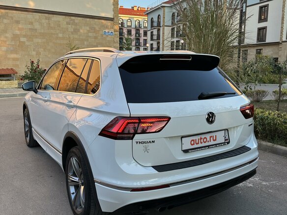 2018 Volkswagen Tiguan II, белый, 3050000 рублей - вид 10
