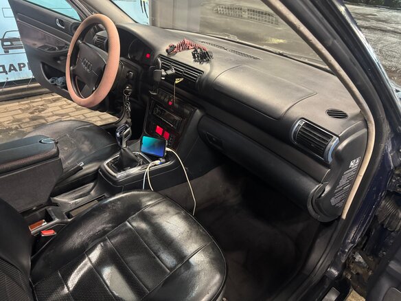 1996 Audi A4 I (B5), синий, 190000 рублей - вид 3